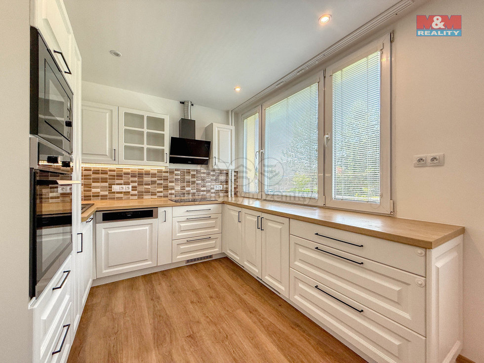 Pronájem bytu 2+kk 52 m², Hradec Králové