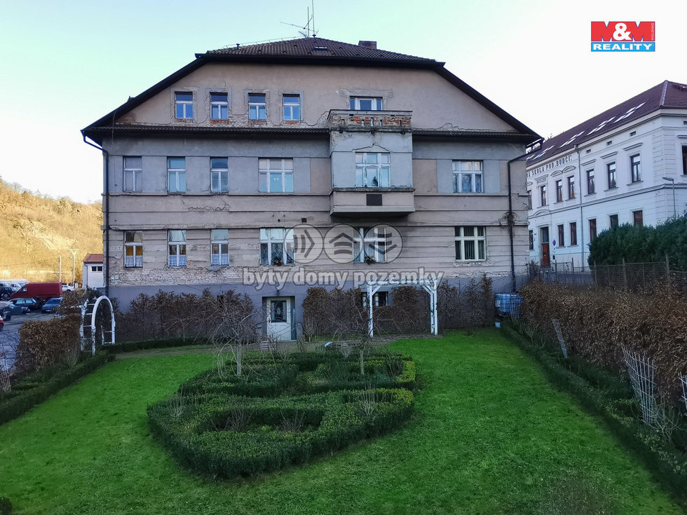 Pronájem bytu 2+kk 73 m², Zákolany