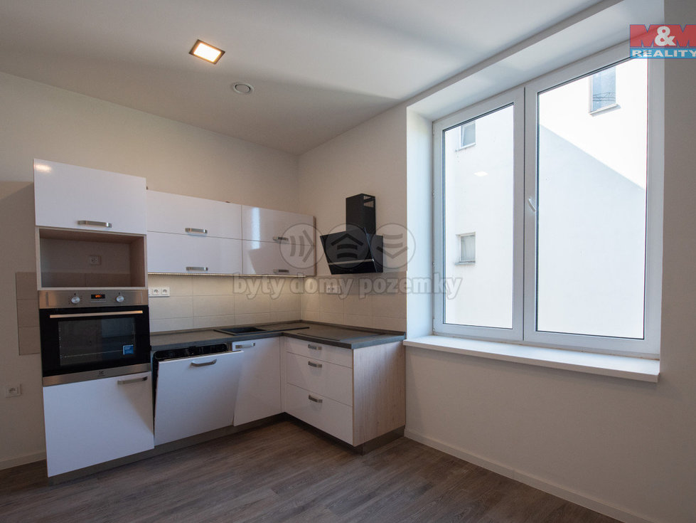 Pronájem bytu 3+kk 66 m², Hradec Králové