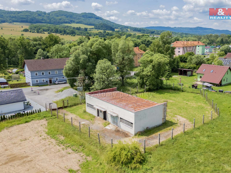 Prodej Ostatních komerčních prostor 352 m², Stružnice