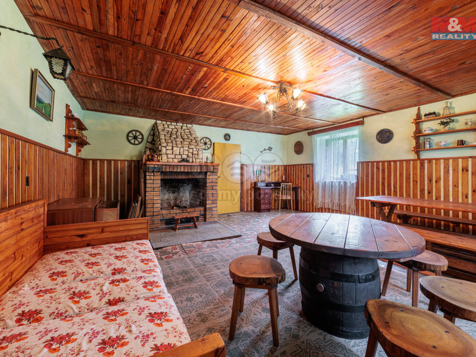 Prodej stavební parcely 2013 m², Bochov