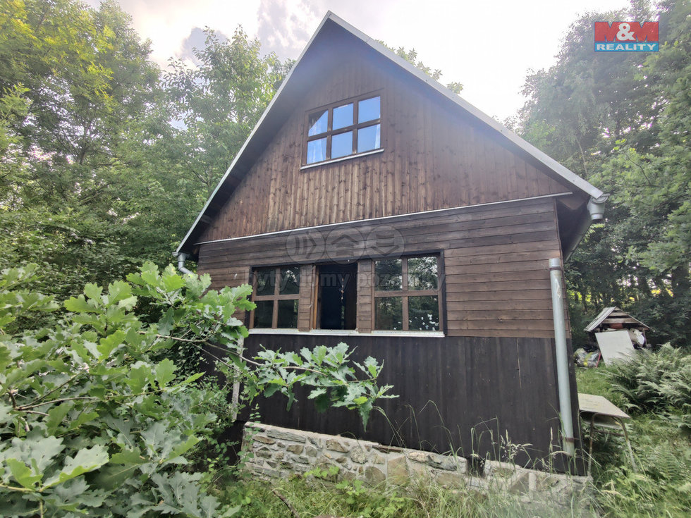 Prodej chaty 38 m², Lešany