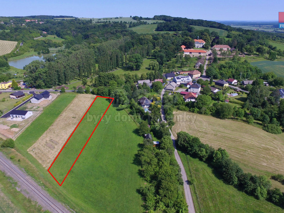 Prodej stavební parcely 2382 m², Domousnice