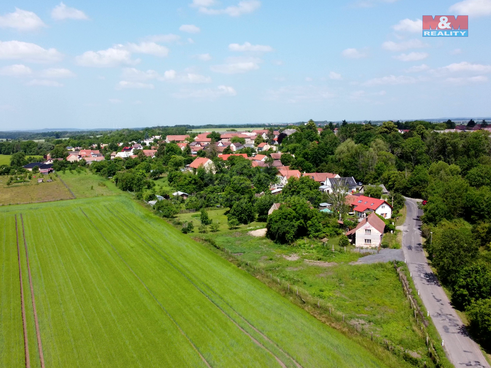 Prodej stavební parcely 3064 m², Mělnické Vtelno