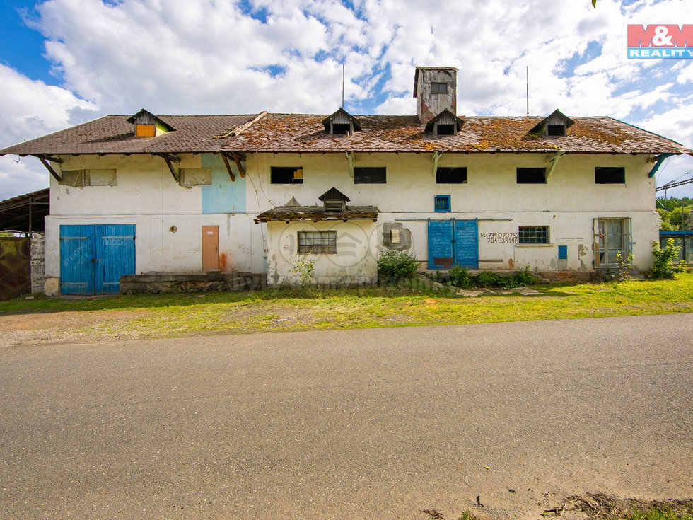 Prodej skladu 419 m², Svojšín