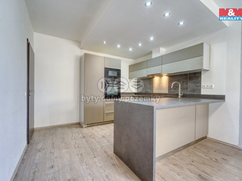 Pronájem bytu 2+kk 49 m², Plzeň