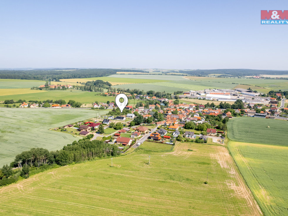 Prodej stavební parcely 1726 m², Výrov