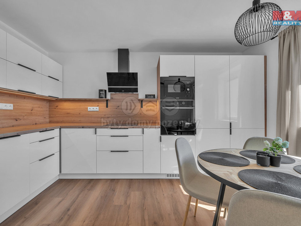 Prodej bytu 3+kk 59 m², Přelouč