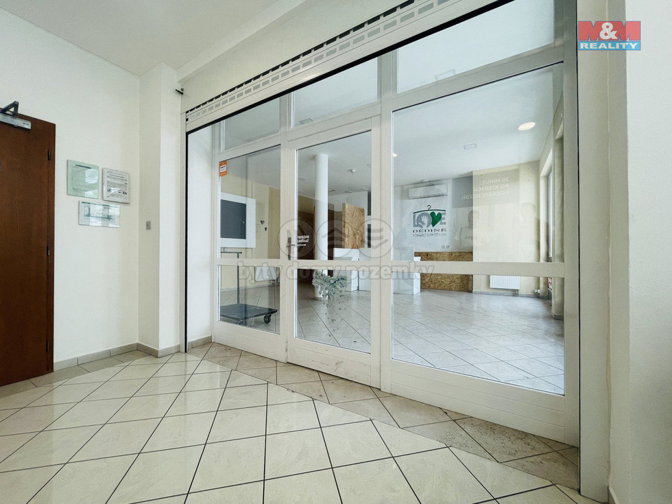 Pronájem obchodu 50 m², Uherské Hradiště