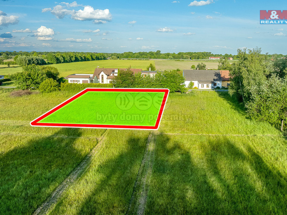 Prodej stavební parcely 811 m², Hrobice