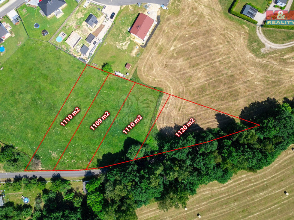 Prodej stavební parcely 997 m², Šabina