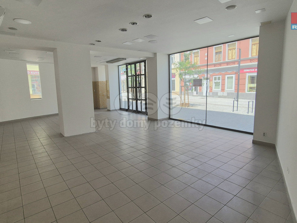 Pronájem obchodu 121 m², Kladno