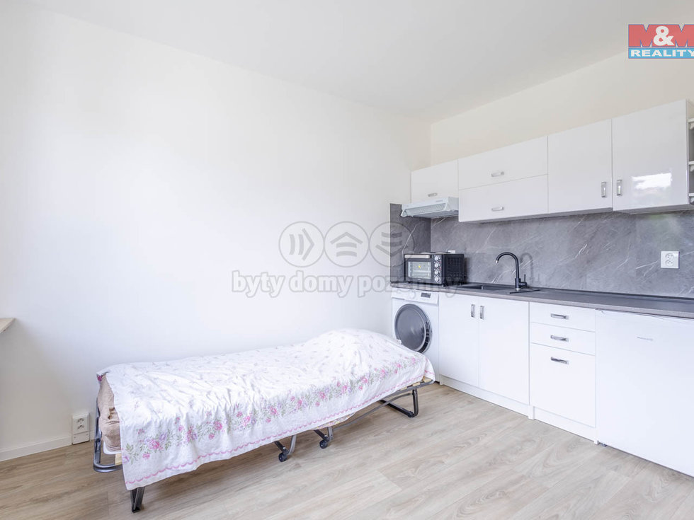 Pronájem bytu 1+kk, garsoniery 20 m², Děčín