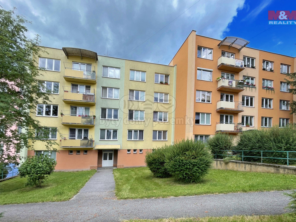 Pronájem bytu 2+1 65 m², Borovany