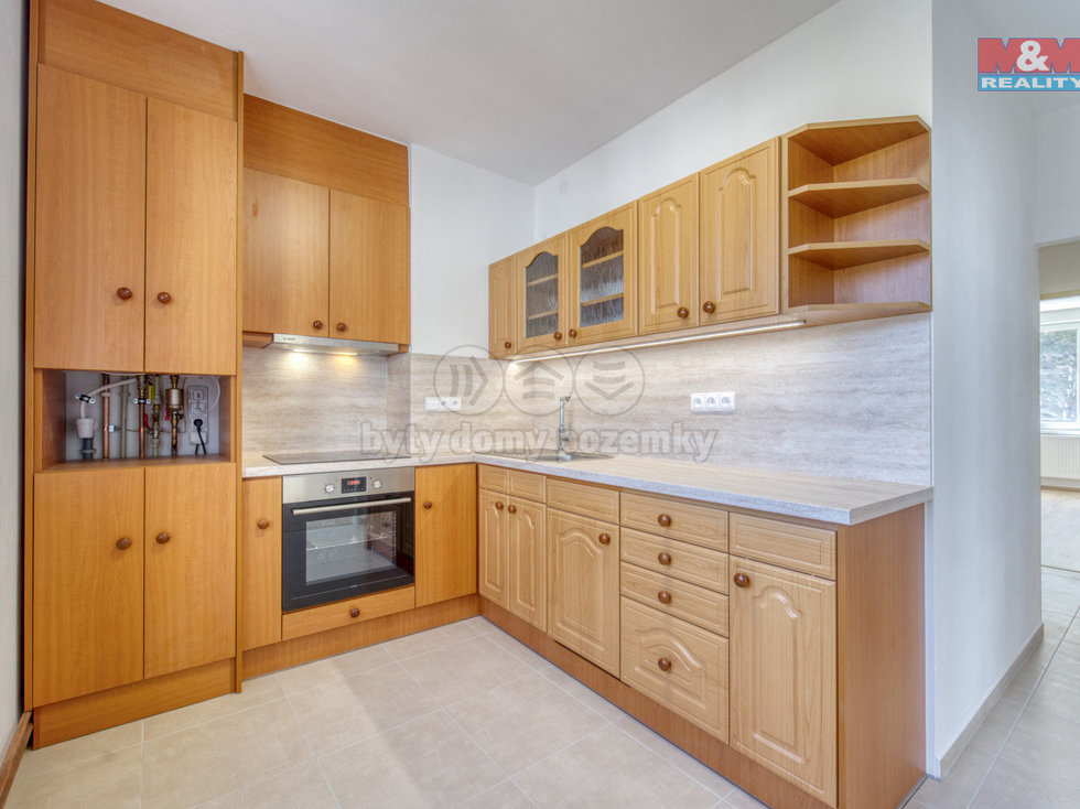 Pronájem bytu 3+1 82 m², Lubenec