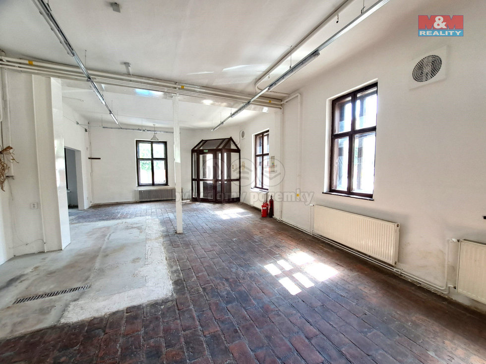 Pronájem obchodu 221 m², Brno