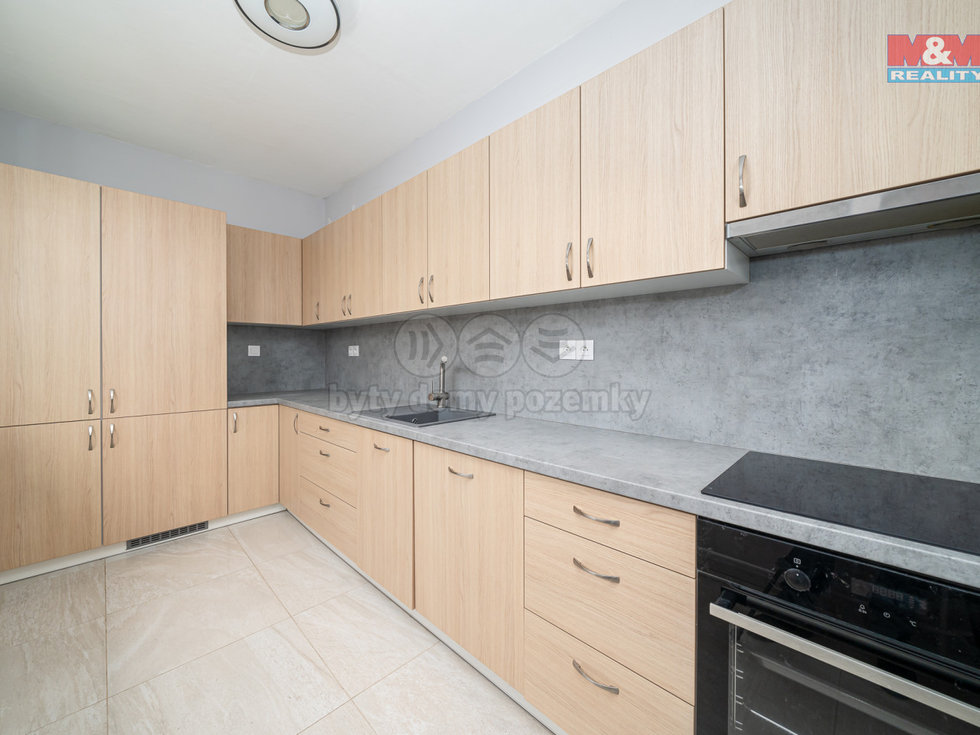 Prodej bytu 3+1 68 m², Maletín