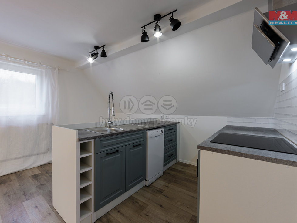 Prodej bytu 2+kk 44 m², Hájek