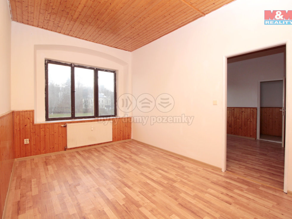 Pronájem bytu 3+1 85 m², Hostinné