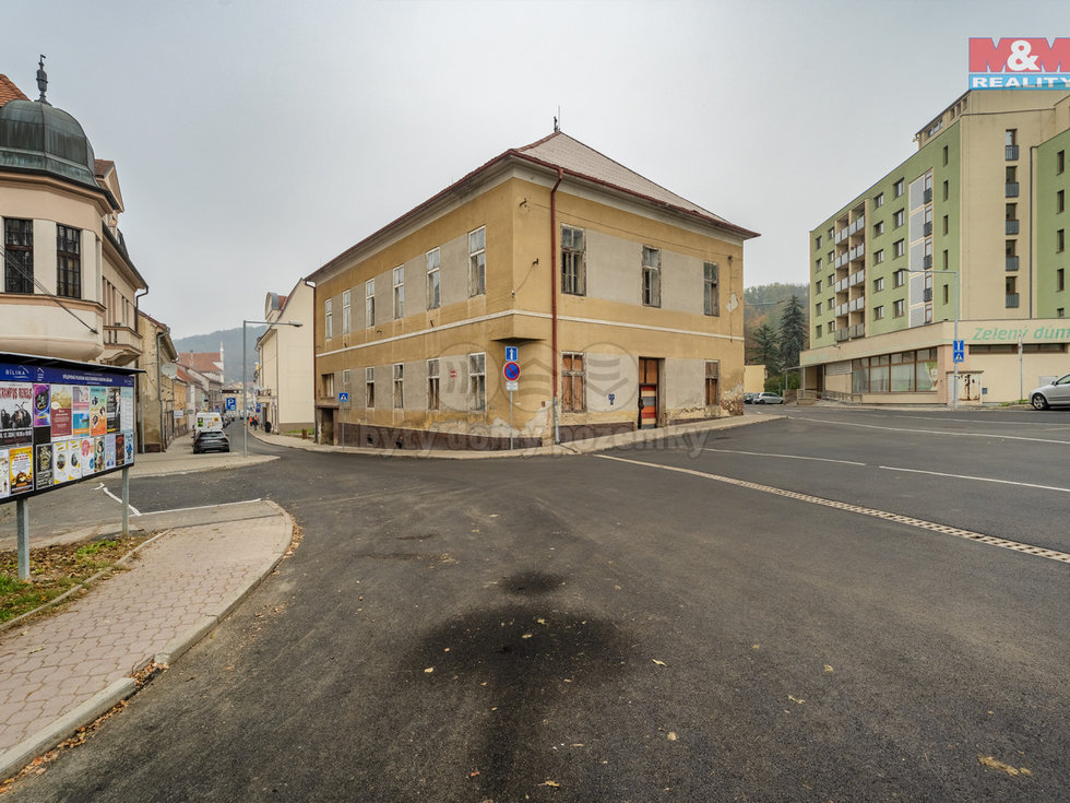 Prodej činžovního domu 1200 m², Bílina