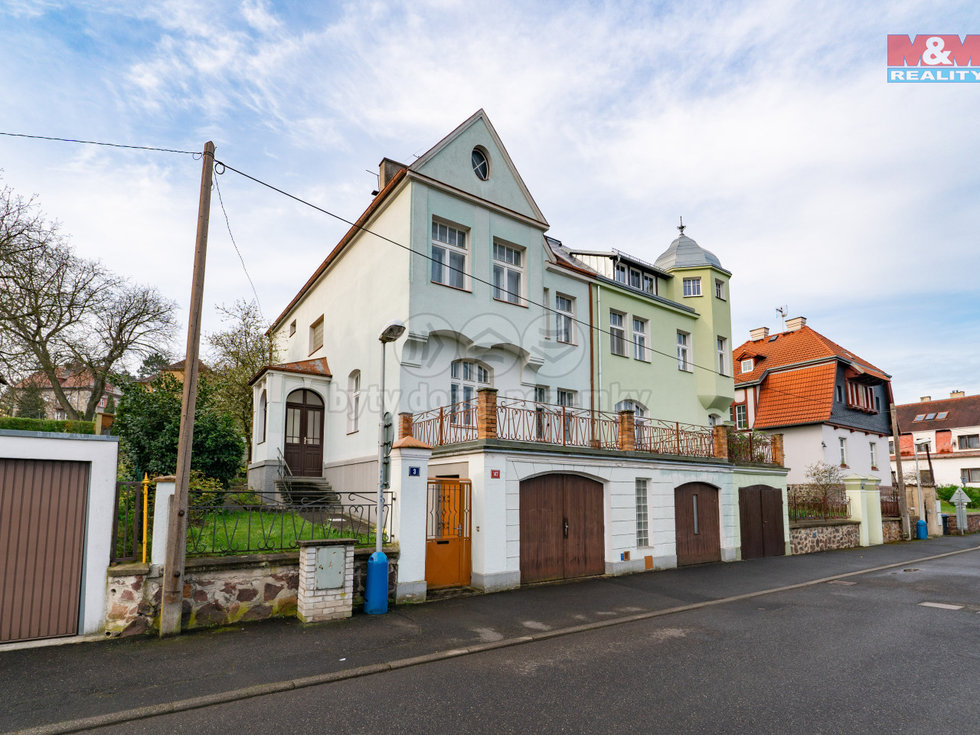 Prodej rodinného domu 370 m², Teplice