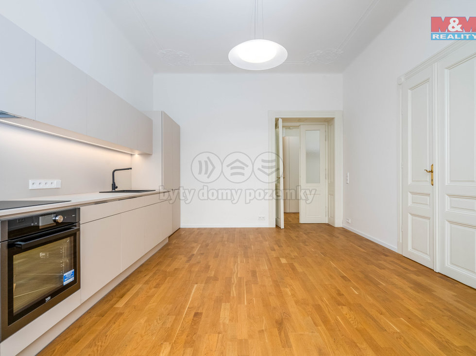 Prodej bytu 4+1 141 m², Praha