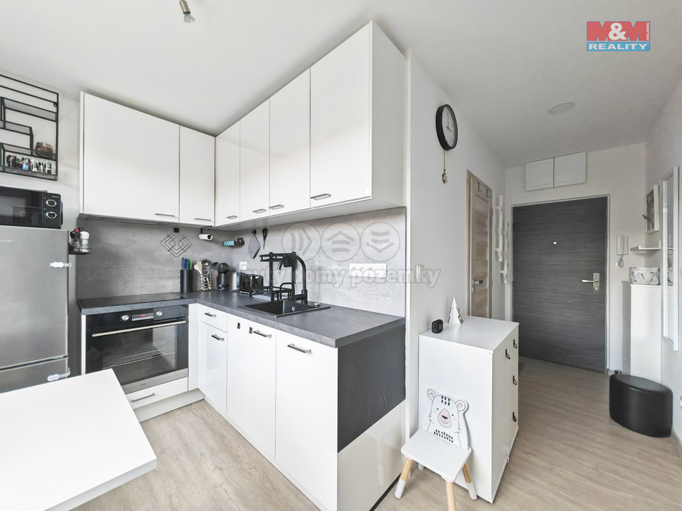 Prodej bytu 1+1 35 m², Hradec Králové