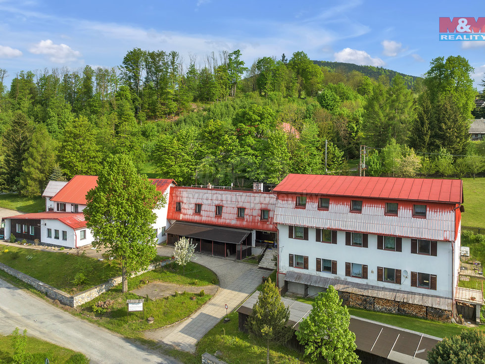 Prodej hotelu, penzionu 2400 m², Malá Morava