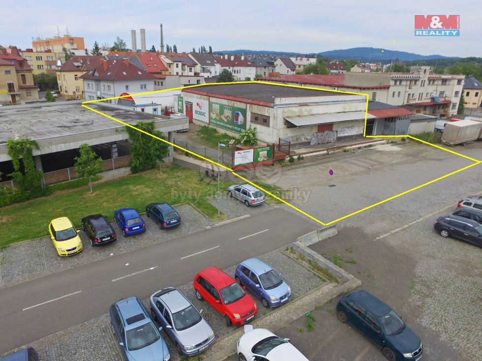 Pronájem skladu 900 m², Turnov