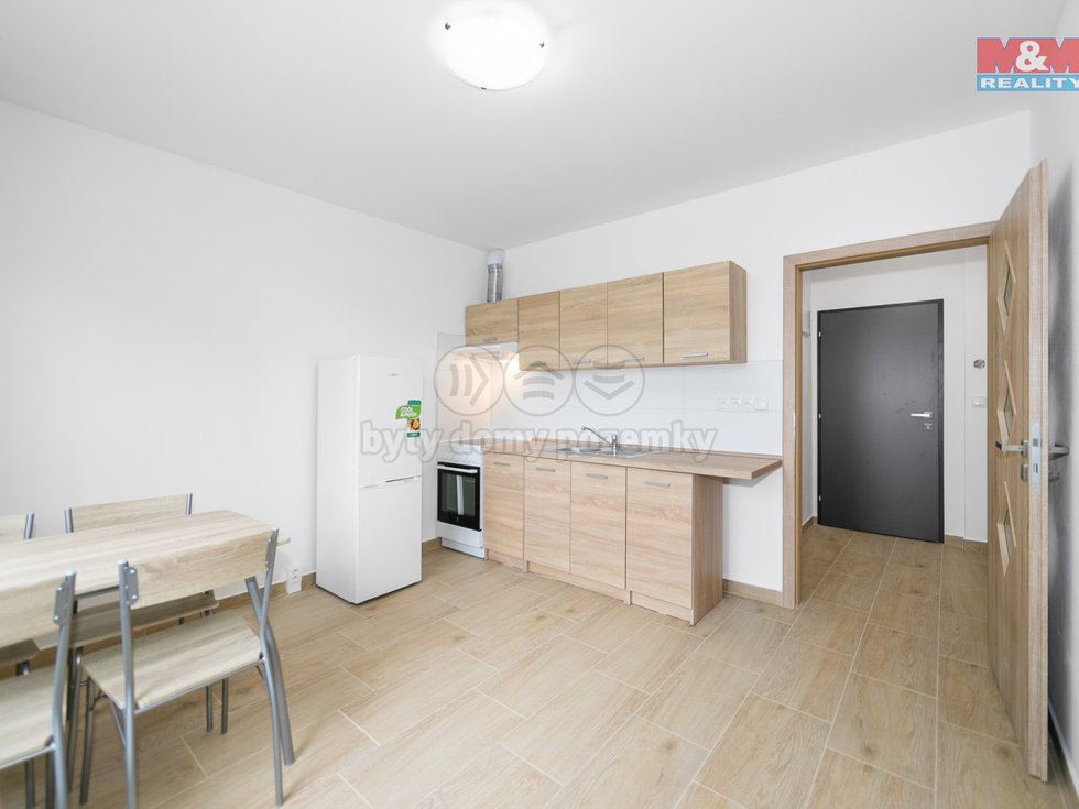 Pronájem bytu 2+kk 50 m², Dnešice