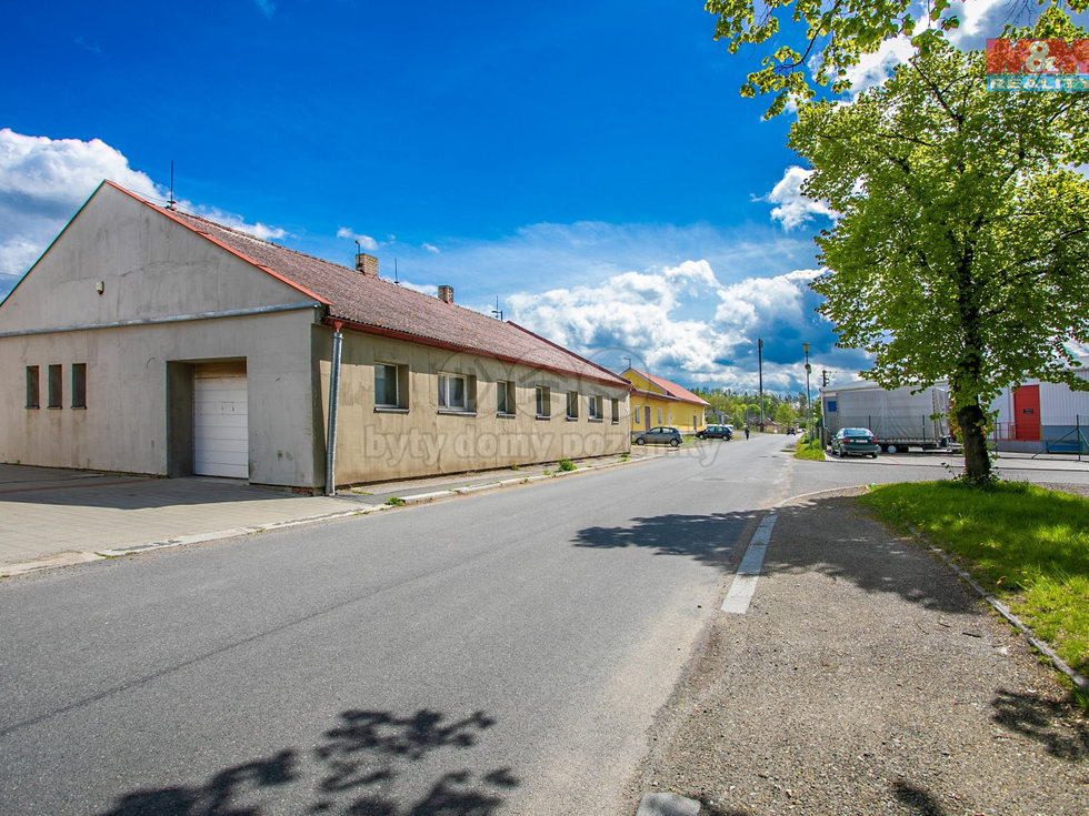 Pronájem skladu 220 m², Horažďovice