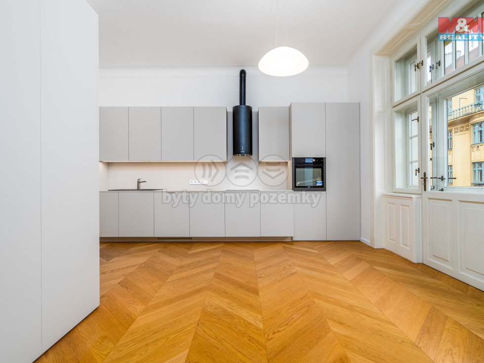 Prodej bytu 4+1 148 m², Praha