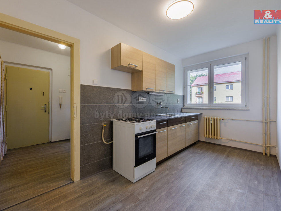 Pronájem bytu 1+1 36 m², Ostrov