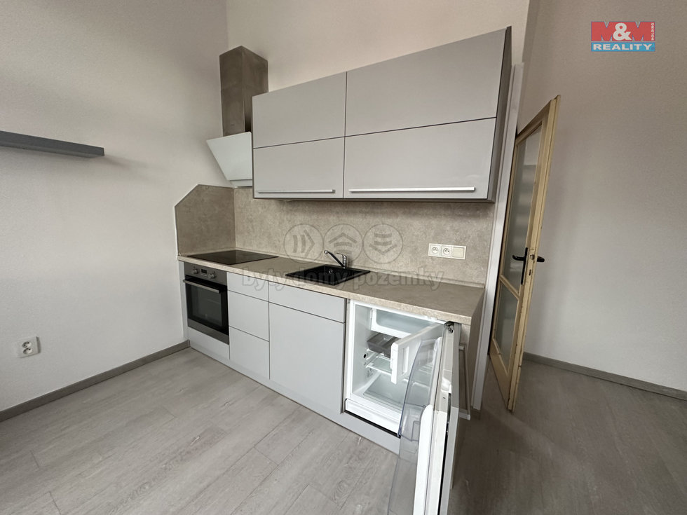 Pronájem bytu 1+kk, garsoniery 22 m², Horní Jiřetín