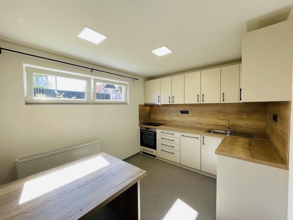 Pronájem bytu 2+1 54 m², Ovčáry