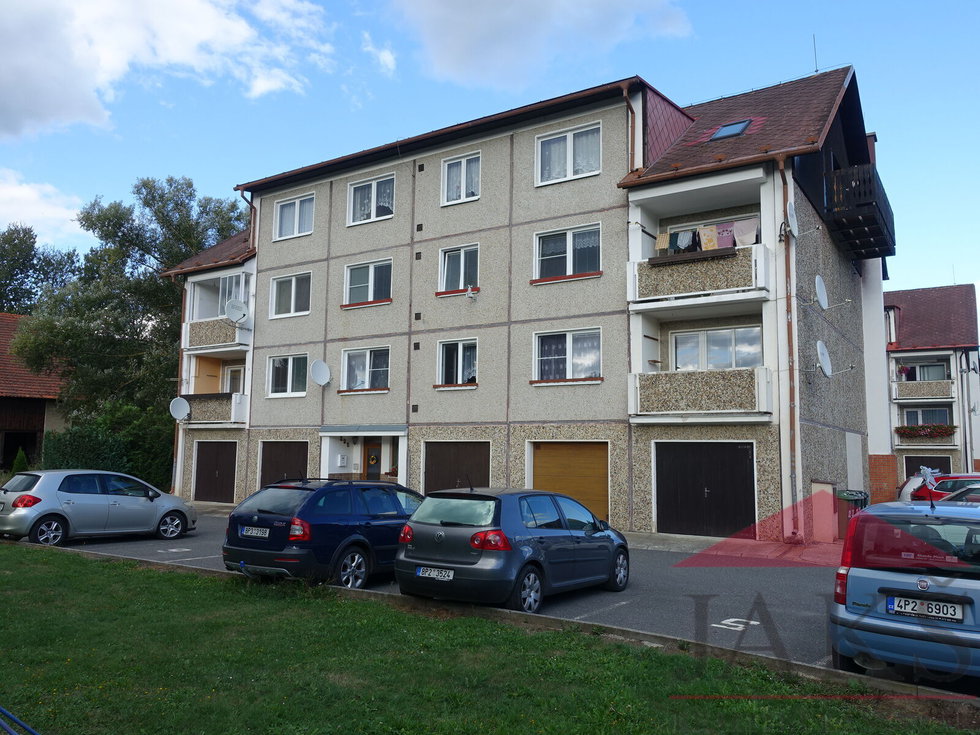 Pronájem bytu 3+1 76 m², Hrádek