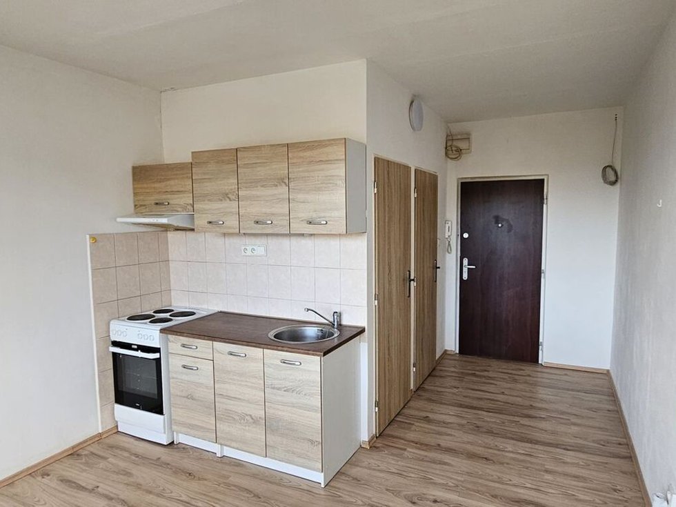 Pronájem bytu 1+kk, garsoniery 19 m², Větřní