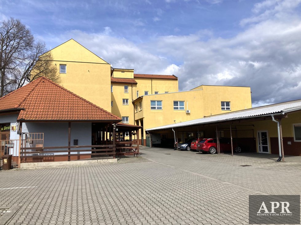 Pronájem skladu 1061 m², Uherský Brod