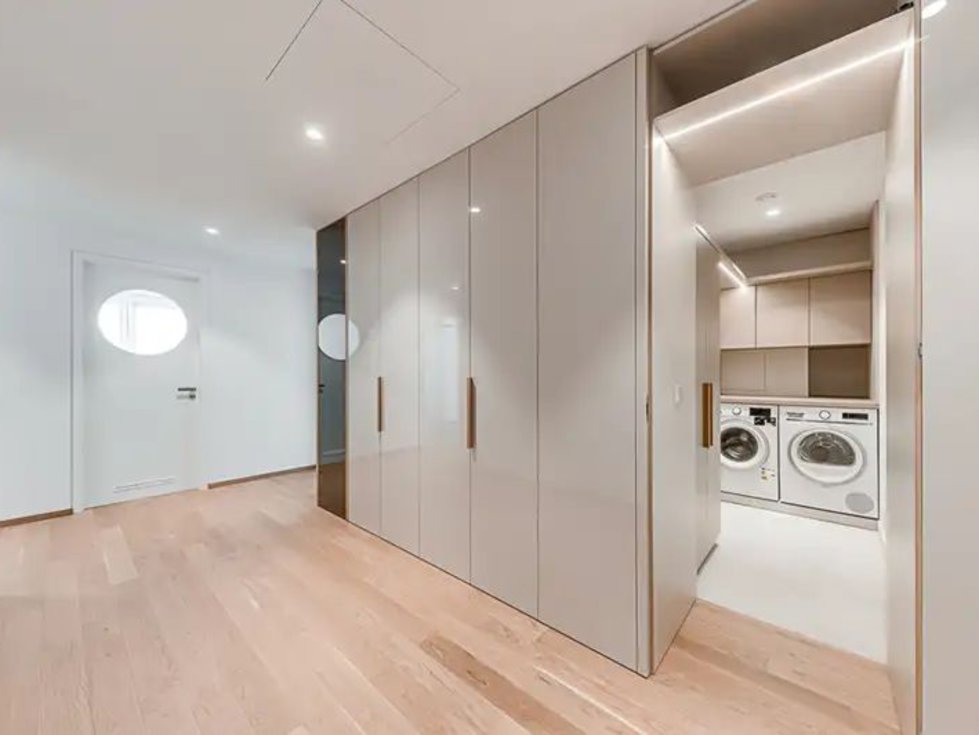 Pronájem bytu 4+kk 132 m², Praha