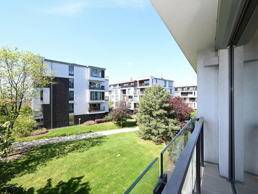 Pronájem bytu 1+kk, garsoniery 32 m², Praha