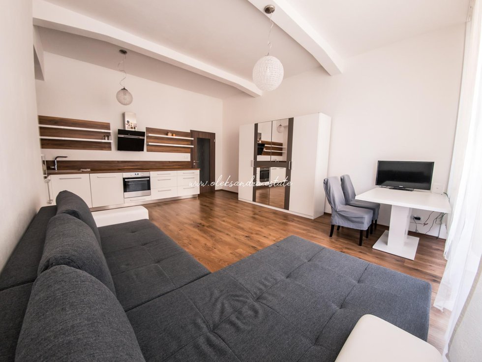 Pronájem bytu 1+kk, garsoniery 39 m², Praha