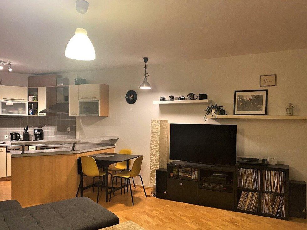 Pronájem bytu 2+kk 60 m², Praha