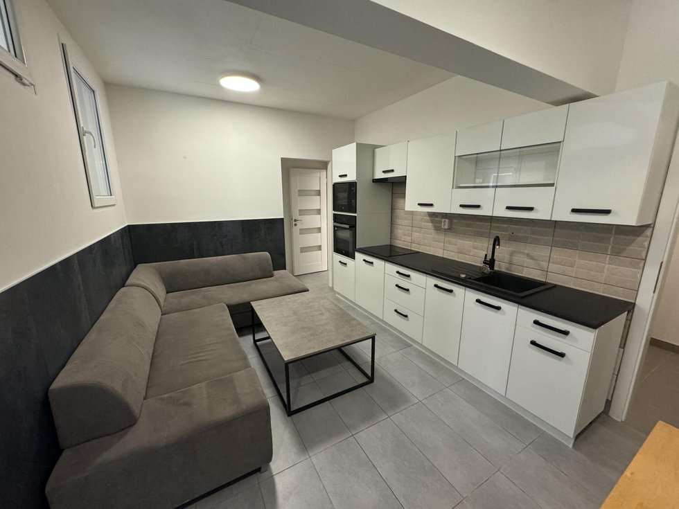 Pronájem bytu 3+kk 51 m², Praha
