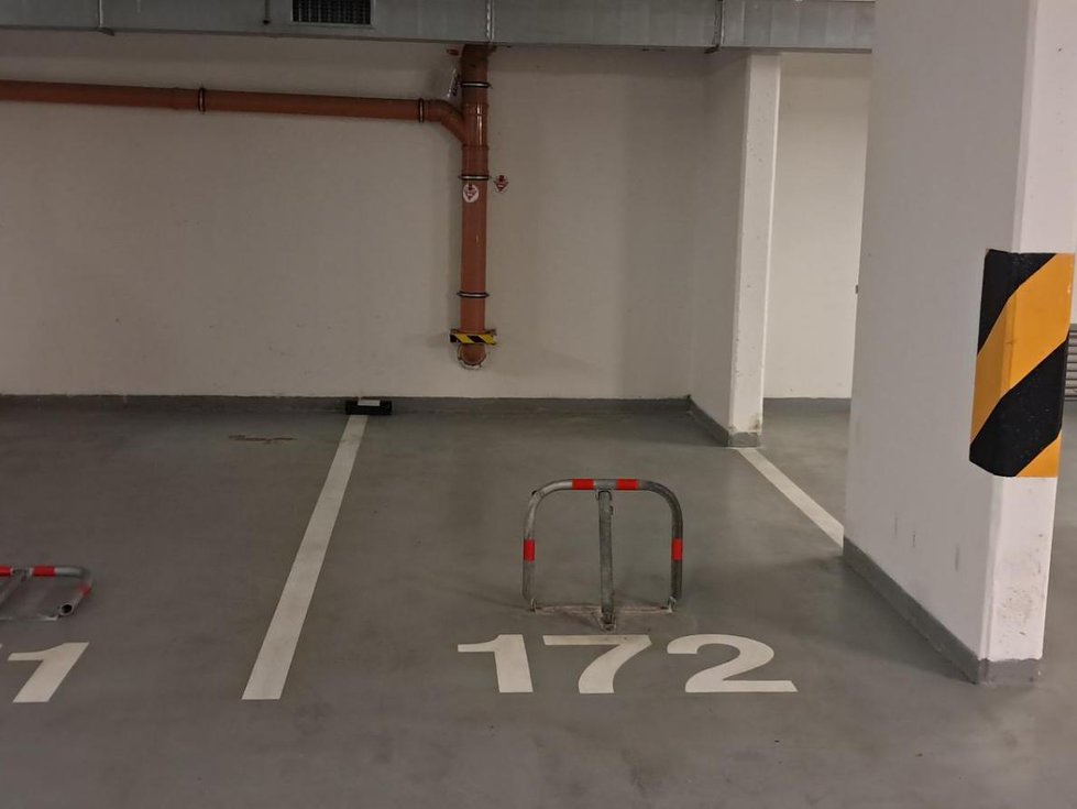Prodej parkovacího místa 11 m², Praha