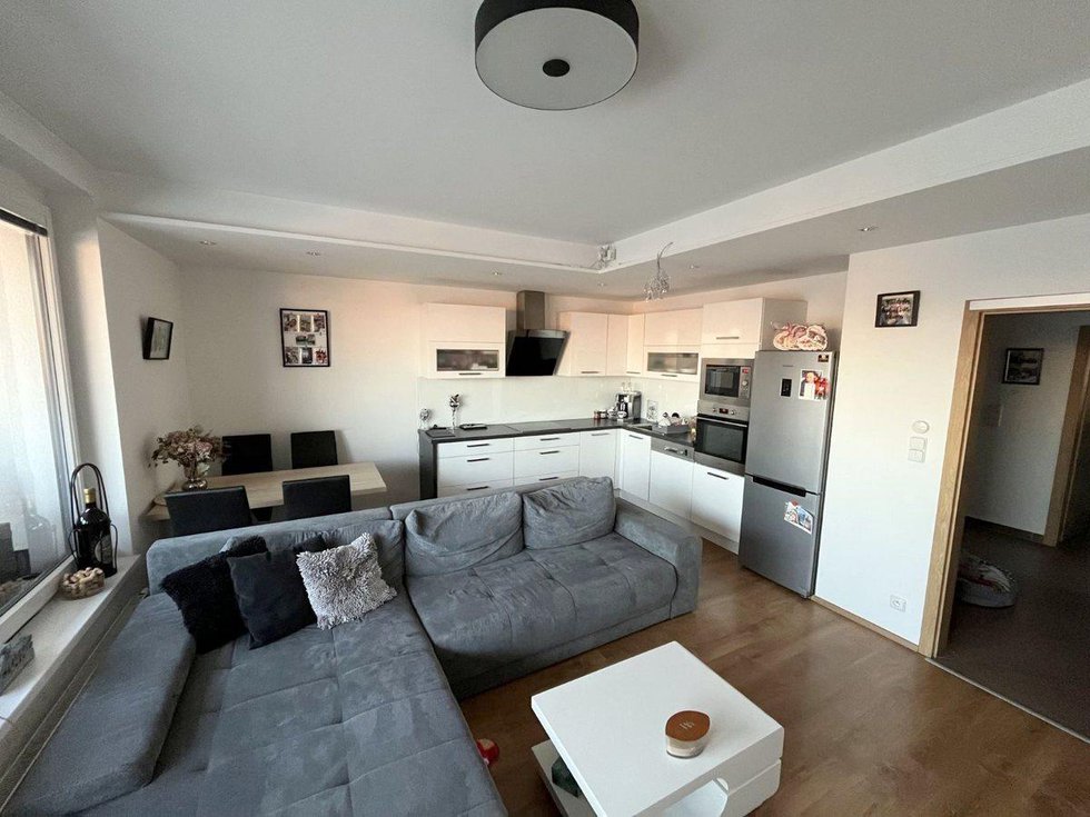 Pronájem bytu 3+kk 90 m², Praha