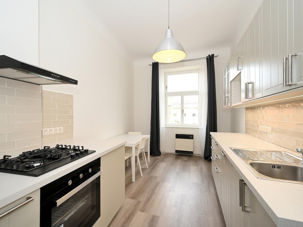 Pronájem bytu 2+1 86 m², Praha