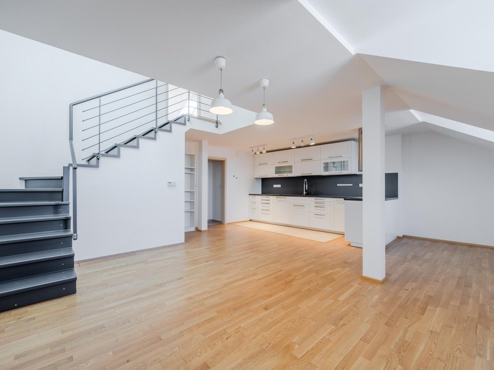 Pronájem bytu 3+kk 90 m², Praha