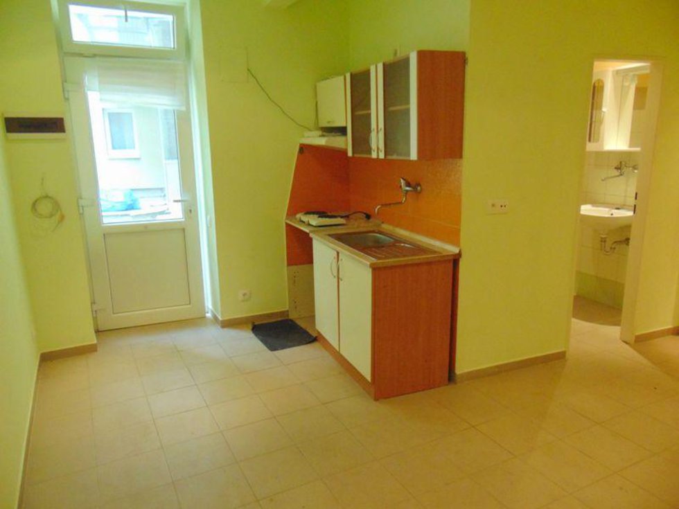 Pronájem bytu 1+kk, garsoniery 28 m², Praha