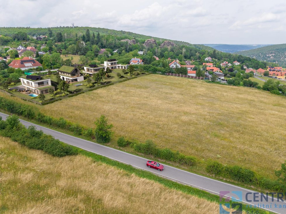 Prodej stavební parcely 1142 m², Černolice