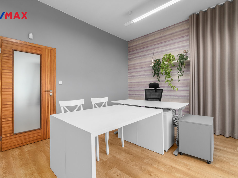 Pronájem kanceláře 80 m², Plzeň